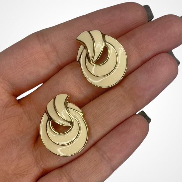 1970s Vintage Cream Swirl Earrings Grandmacore Retro - Picture 2 of 4